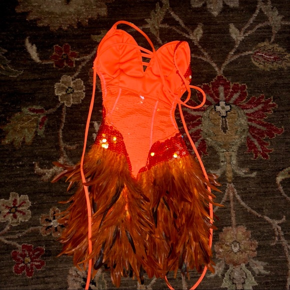 Burlesque Dress - Picture 5 of 10